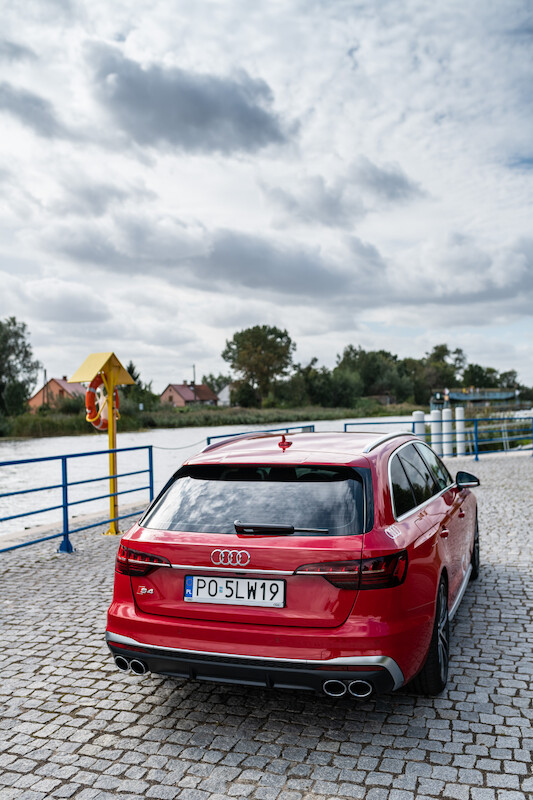 Audi S4 Avant