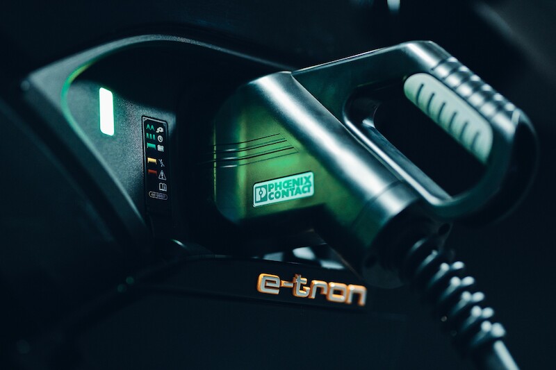Samochody elektryczne jako część transformacji energetycznej: Audi prowadzi badania nad techniką ładowania dwukierunkowego