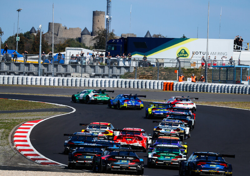 Weekend DTM na Nürburgring należał do Audi: w sobotę zwyciężył Nico Müller, a w niedzielę Robin Frijns