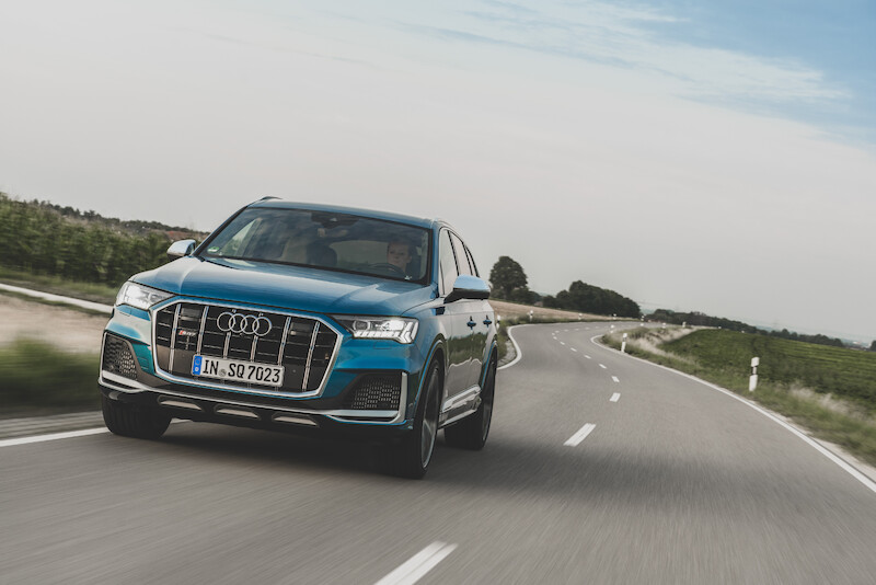 Sportowy charakter i nadzwyczajne osiągi: Audi SQ7 i SQ8 z silnikiem benzynowym V8 TFSI