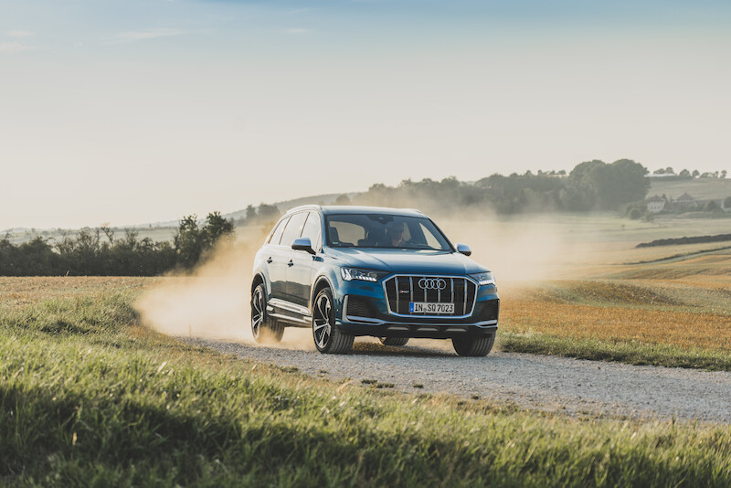 Sportowy charakter i nadzwyczajne osiągi: Audi SQ7 i SQ8 z silnikiem benzynowym V8 TFSI