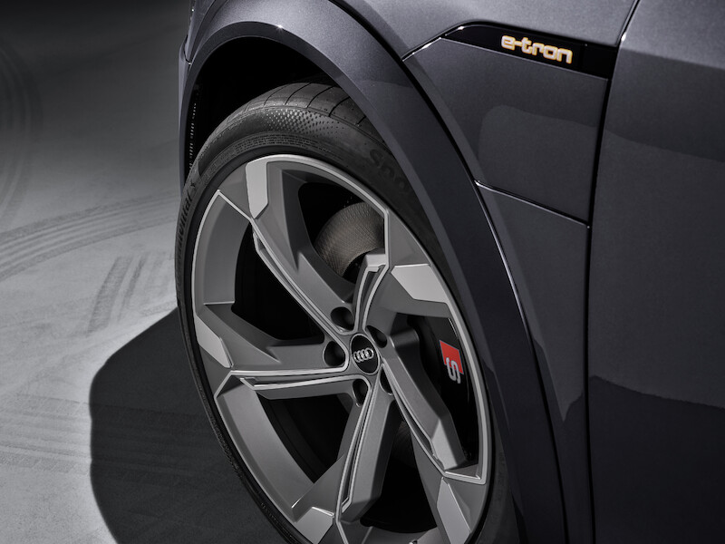 Innowacyjne, dynamiczne i elektryczne: Audi e-tron S i Audi e-tron S Sportback