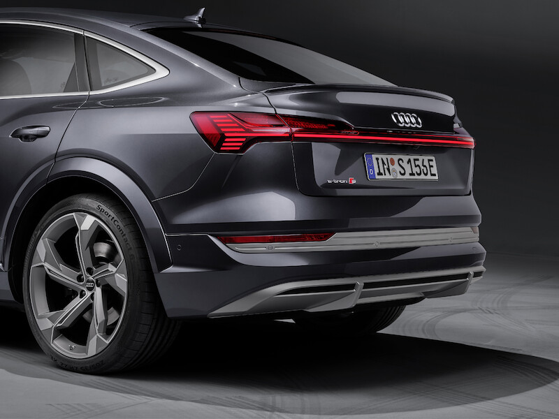Innowacyjne, dynamiczne i elektryczne: Audi e-tron S i Audi e-tron S Sportback