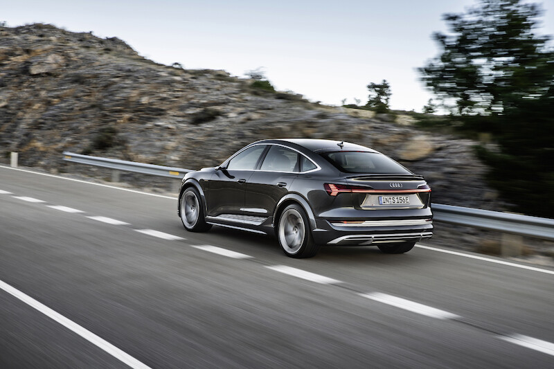 Innowacyjne, dynamiczne i elektryczne: Audi e-tron S i Audi e-tron S Sportback