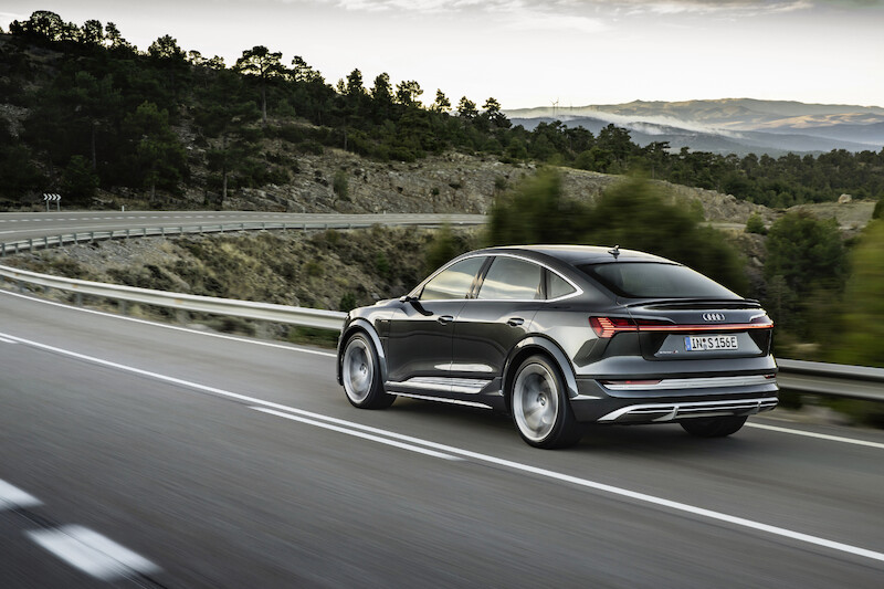 Innowacyjne, dynamiczne i elektryczne: Audi e-tron S i Audi e-tron S Sportback