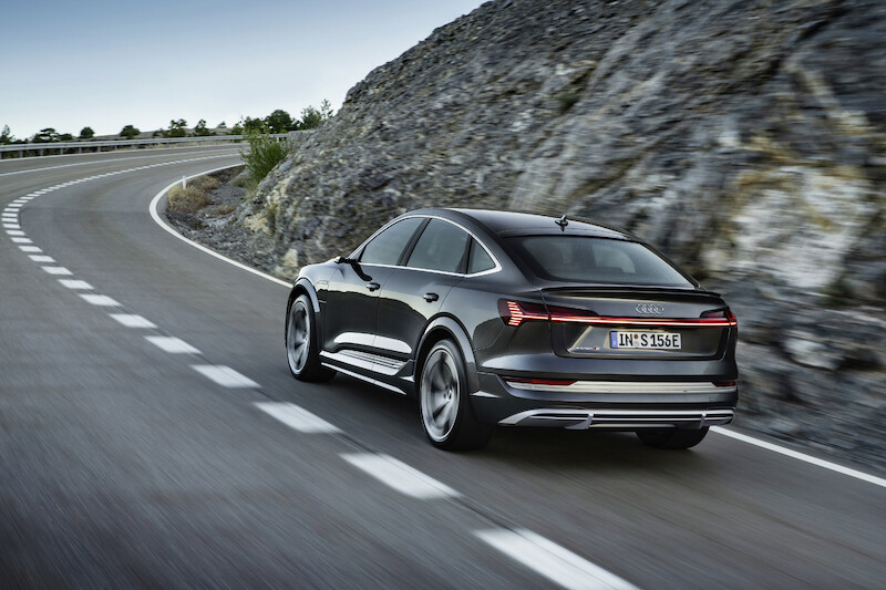 Innowacyjne, dynamiczne i elektryczne: Audi e-tron S i Audi e-tron S Sportback