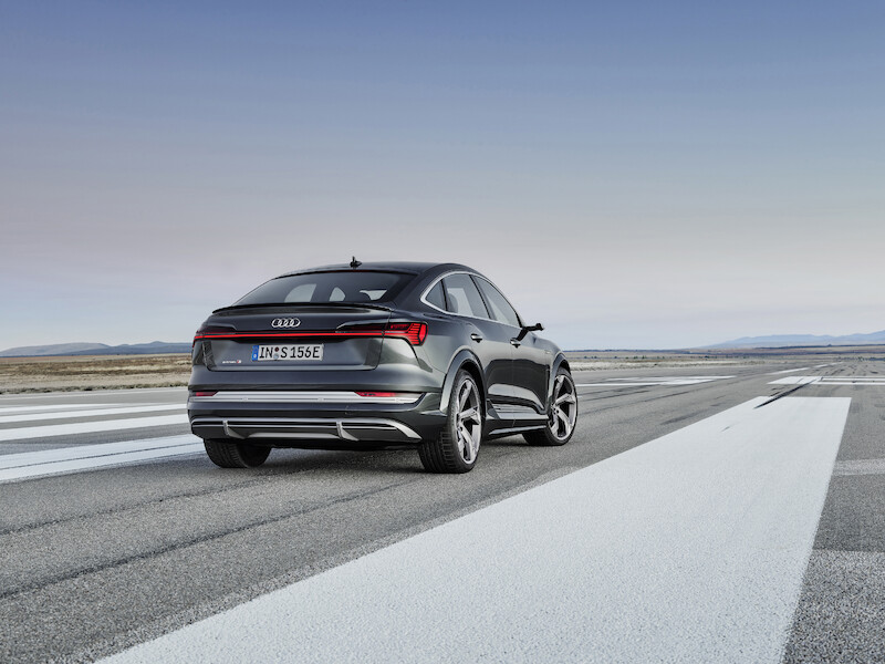 Innowacyjne, dynamiczne i elektryczne: Audi e-tron S i Audi e-tron S Sportback