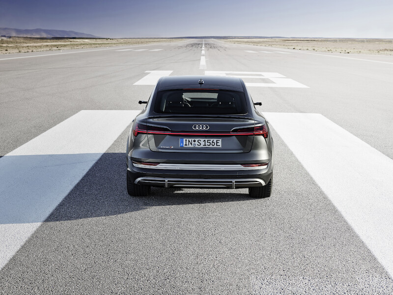 Innowacyjne, dynamiczne i elektryczne: Audi e-tron S i Audi e-tron S Sportback