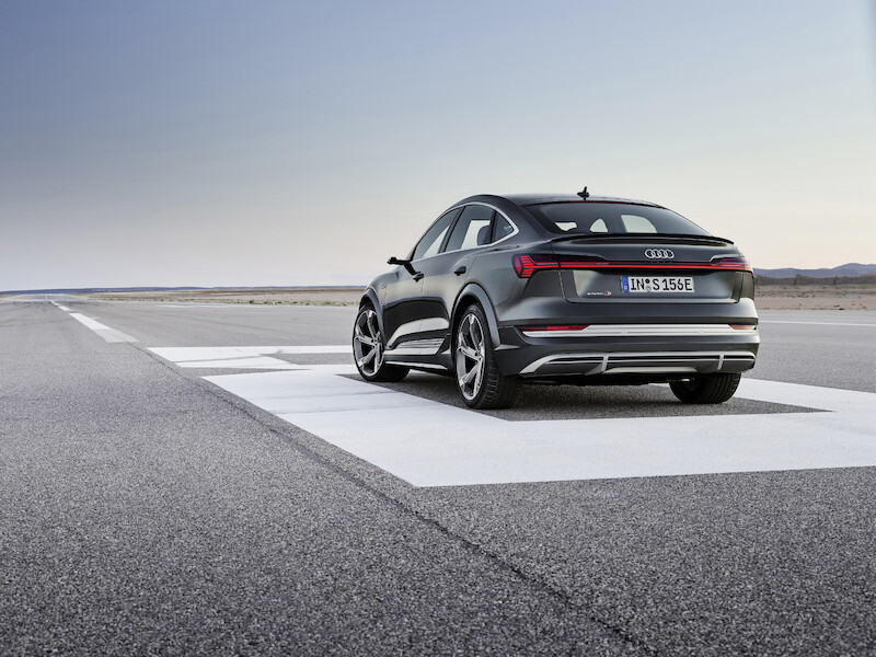Innowacyjne, dynamiczne i elektryczne: Audi e-tron S i Audi e-tron S Sportback