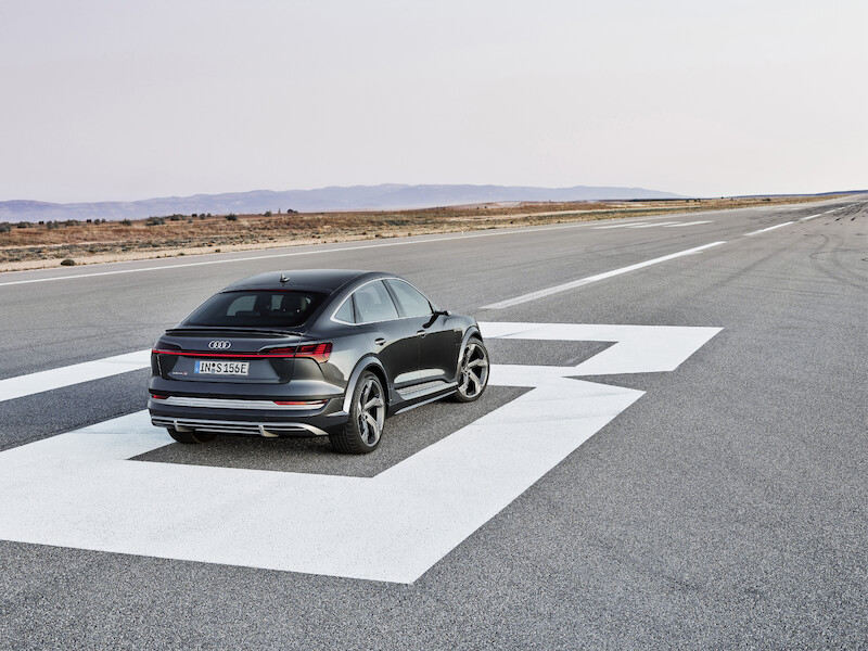 Innowacyjne, dynamiczne i elektryczne: Audi e-tron S i Audi e-tron S Sportback