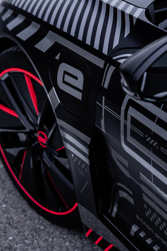 Pasja do jakości i nowoczesności: nowe Audi e-tron GT