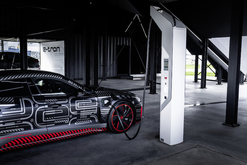 Pasja do jakości i nowoczesności: nowe Audi e-tron GT
