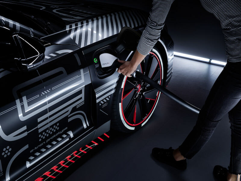 Pasja do jakości i nowoczesności: nowe Audi e-tron GT