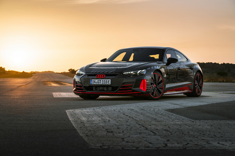 Moment szczerości: kierowca Formuły E Lucas di Grassi testuje przedprodukcyjną wersję Audi RS e-tron GT