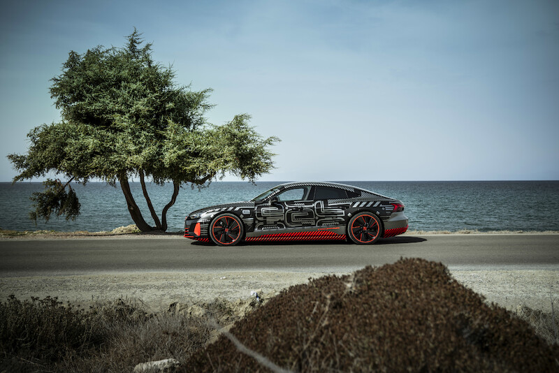 Moment szczerości: kierowca Formuły E Lucas di Grassi testuje przedprodukcyjną wersję Audi RS e-tron GT