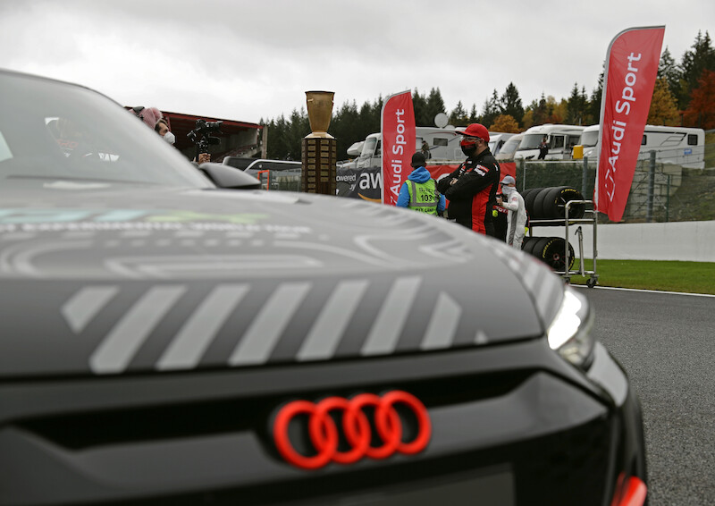 Moment szczerości: kierowca Formuły E Lucas di Grassi testuje przedprodukcyjną wersję Audi RS e-tron GT