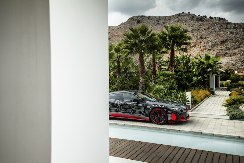 Moment szczerości: kierowca Formuły E Lucas di Grassi testuje przedprodukcyjną wersję Audi RS e-tron GT