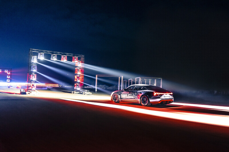 Moment szczerości: kierowca Formuły E Lucas di Grassi testuje przedprodukcyjną wersję Audi RS e-tron GT