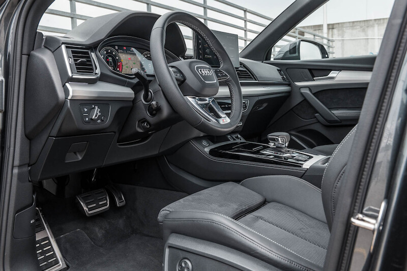 Audi Q5 - interior
