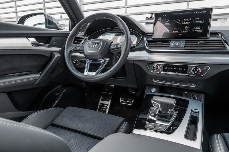 Audi Q5 - interior