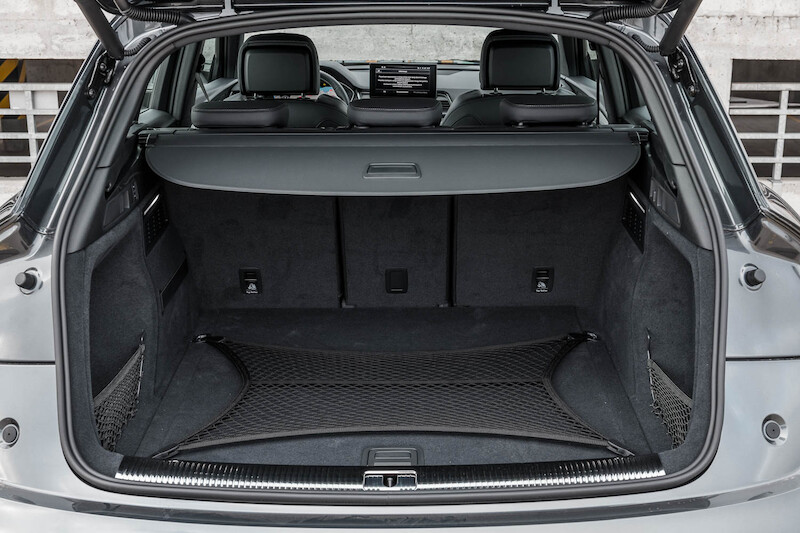 Audi Q5 - interior