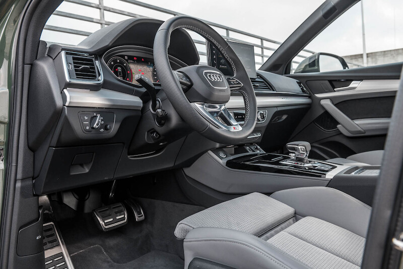 Audi Q5 - interior