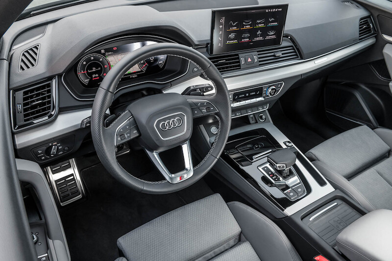 Audi Q5 - interior