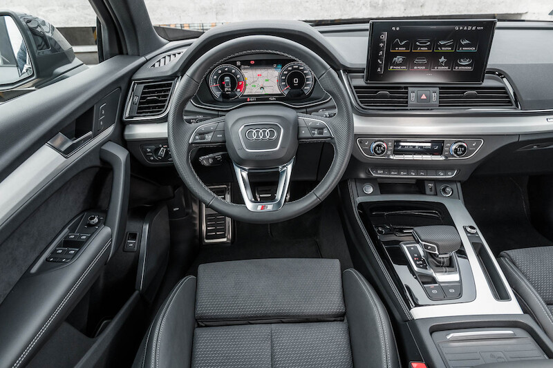 Audi Q5 - interior
