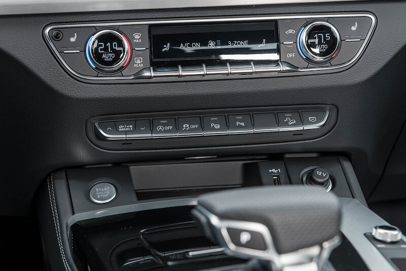 Audi Q5 - interior