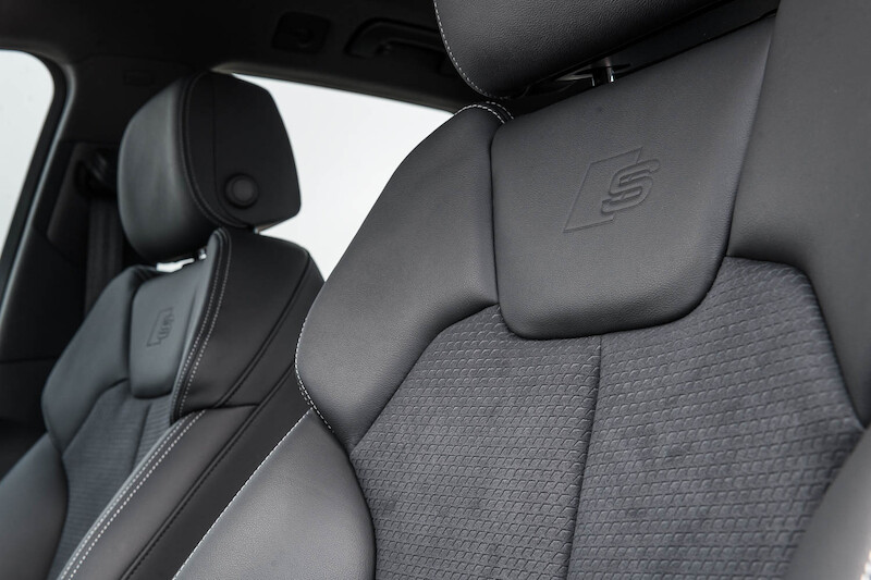 Audi Q5 - interior