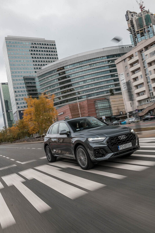 Audi Q5 - motion