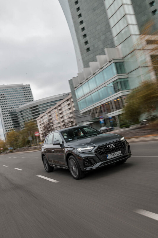 Audi Q5 - motion