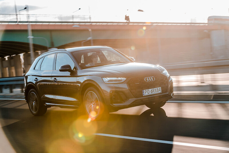 Audi Q5 - motion