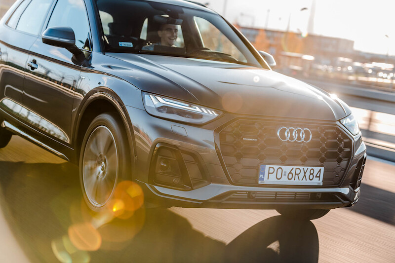 Audi Q5 - motion