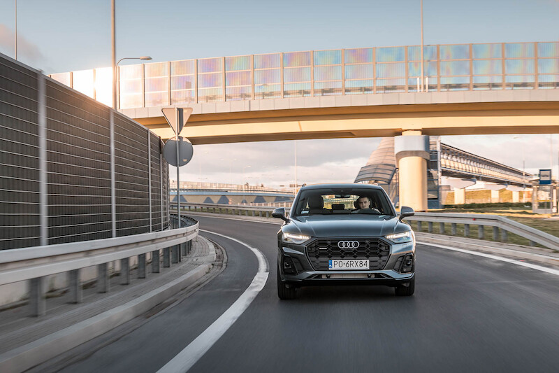 Audi Q5 - motion