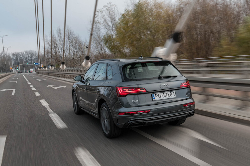 Audi Q5 - motion