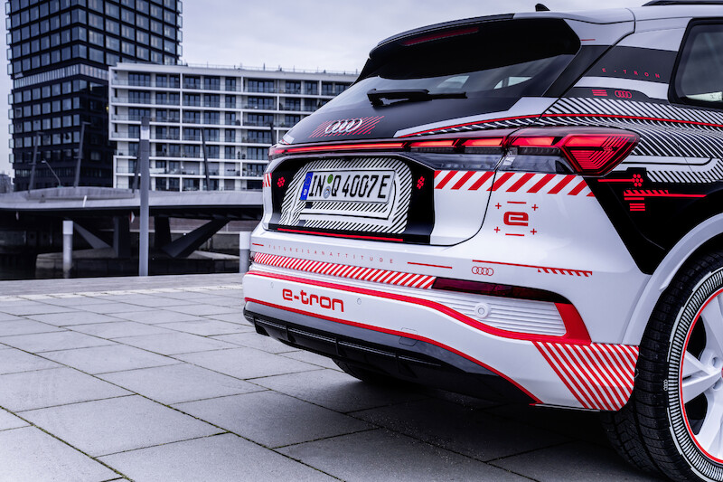 Nowy wymiar mobilności elektrycznej: Audi Q4 e-tron wyznacza standardy w zakresie wnętrza i systemów obsługi