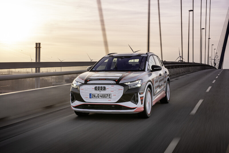 Nowy wymiar mobilności elektrycznej: Audi Q4 e-tron wyznacza standardy w zakresie wnętrza i systemów obsługi