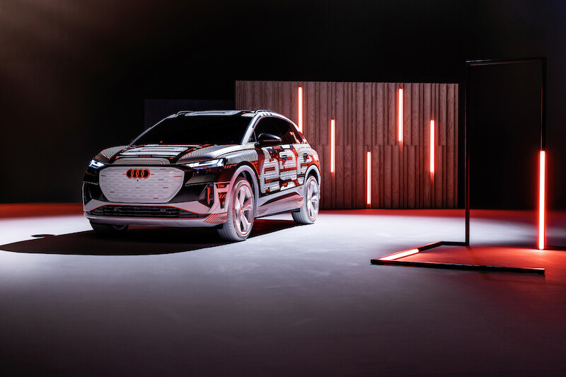 Nowy wymiar mobilności elektrycznej: Audi Q4 e-tron wyznacza standardy w zakresie wnętrza i systemów obsługi