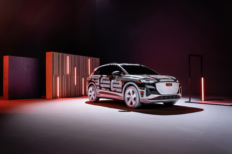 Nowy wymiar mobilności elektrycznej: Audi Q4 e-tron wyznacza standardy w zakresie wnętrza i systemów obsługi