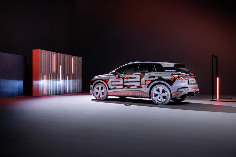 Nowy wymiar mobilności elektrycznej: Audi Q4 e-tron wyznacza standardy w zakresie wnętrza i systemów obsługi