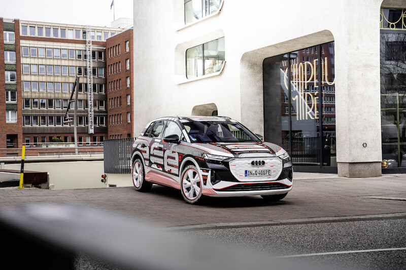 Nowy wymiar mobilności elektrycznej: Audi Q4 e-tron wyznacza standardy w zakresie wnętrza i systemów obsługi