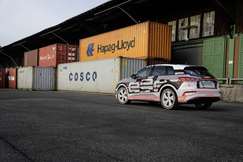 Nowy wymiar mobilności elektrycznej: Audi Q4 e-tron wyznacza standardy w zakresie wnętrza i systemów obsługi