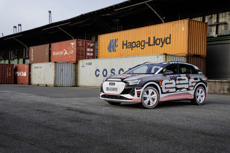 Nowy wymiar mobilności elektrycznej: Audi Q4 e-tron wyznacza standardy w zakresie wnętrza i systemów obsługi