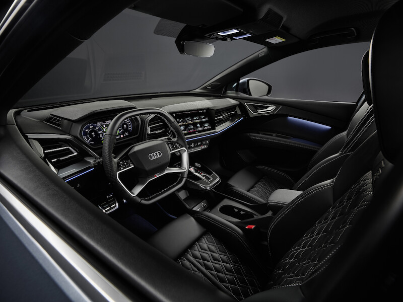 Nowy wymiar mobilności elektrycznej: Audi Q4 e-tron wyznacza standardy w zakresie wnętrza i systemów obsługi