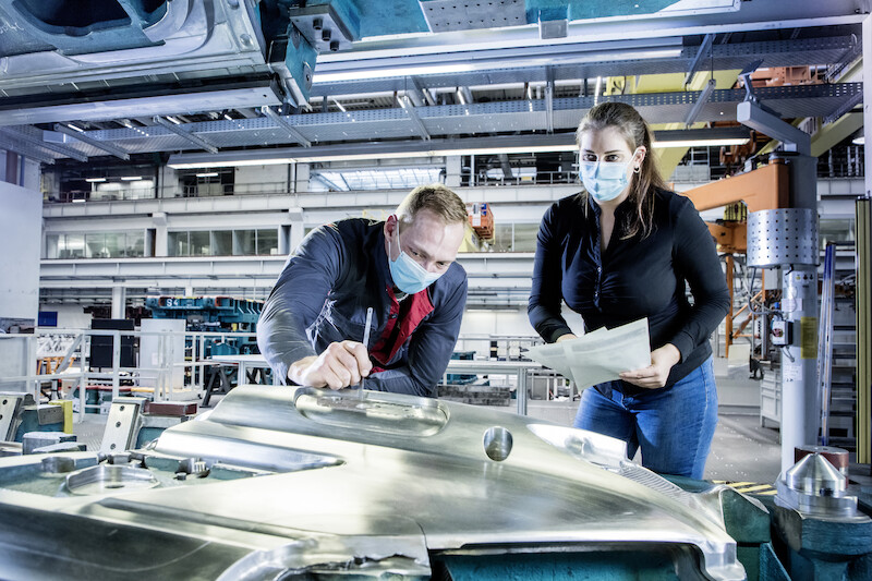 Precyzja w każdym calu: emocjonalny design Audi Q4 e-tron wykuwa się w metalu