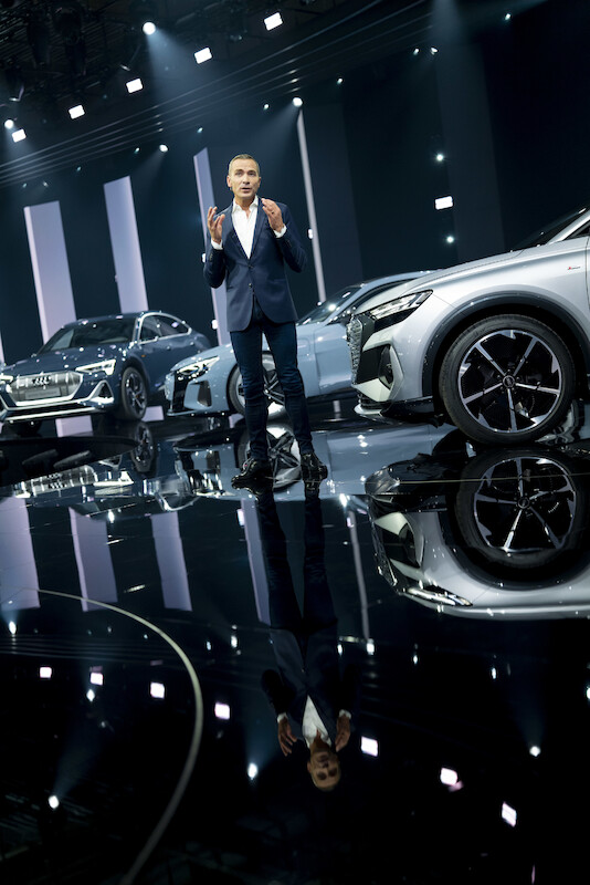 Elektryczne, wydajne i naładowane emocjami: Audi Q4 e-tron i Q4 Sportback e-tron