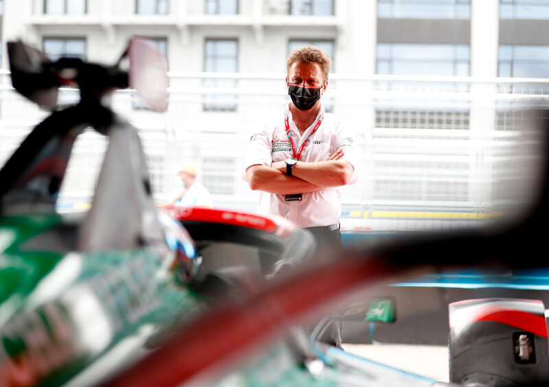 Lucas di Grassi na podium wyścigu Formuły E w Nowym Jorku