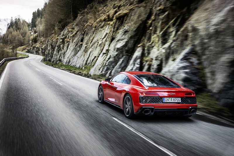 Czysta radość z jazdy w połączeniu z doskonałymi osiągami: Audi R8 V10 performance RWD