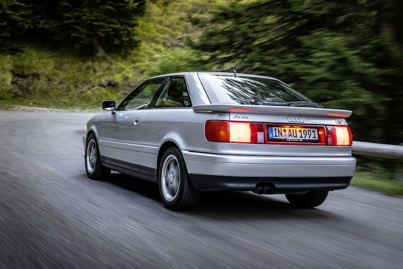Audi S2 Coupé - 2.5 TFSI: najmocniejszy pięciocylindrowy silnik seryjnie montowany w Audi